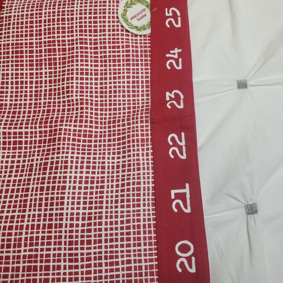NWOT Threshold 25 Days of Christmas Advent Calendar Table Runner Date 14x72” - Picture 4 of 7